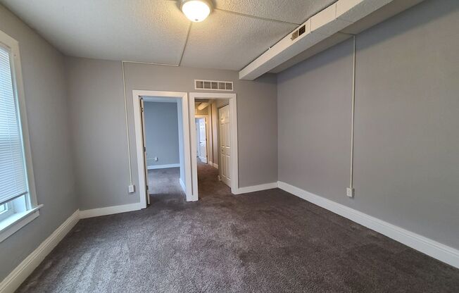 2 beds, 1 bath, 700 sqft, $675, Unit 2025 1/2