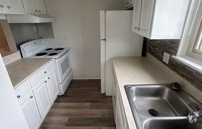 240 Jamil Road General B&amp;B Fourteen LP