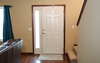 3 beds, 2 baths, $1,700