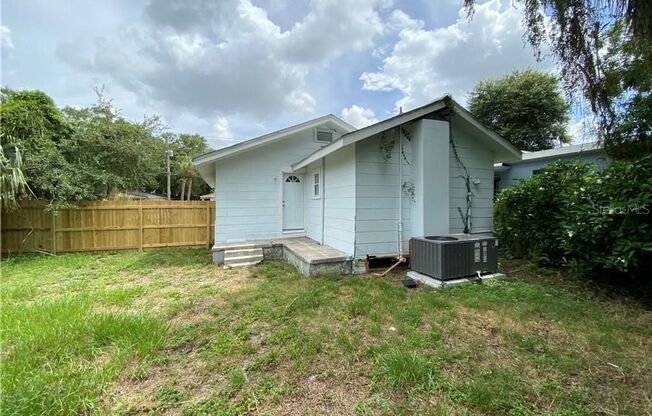 Updated 3/1 College Hill Home- Move In Ready!