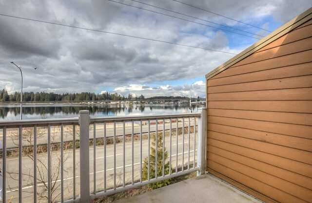 Balcony at Waterford Apartments, Washington, 98208