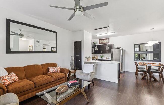 1 bed, 1 bath, 898 sqft, $1,430, Unit 1053