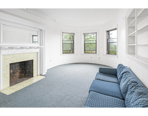 1039 Massachusetts Ave.