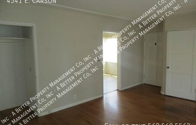 4541 E CARSON
