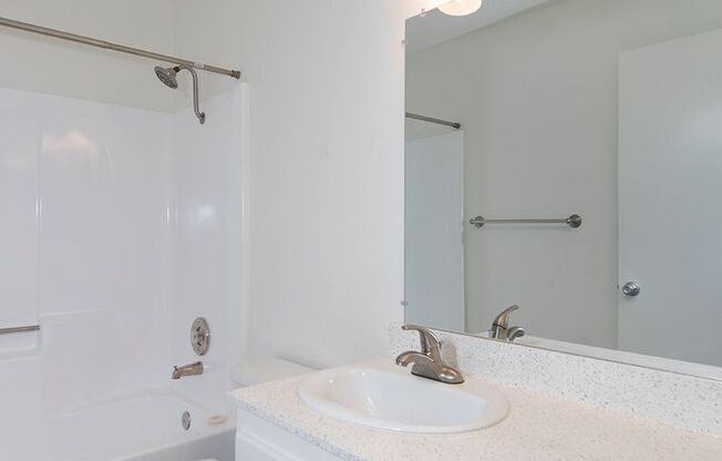 2 beds, 2 baths, 900 sqft, $2,995, Unit 03