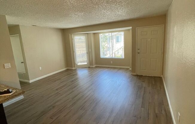 2 beds, 1 bath, 849 sqft, $1,525, Unit 035