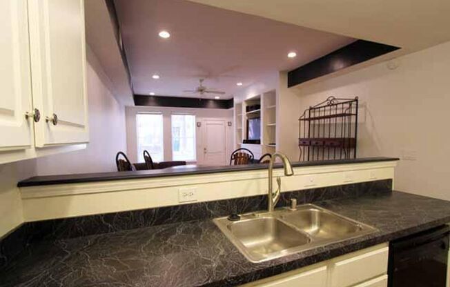 Highlands Spacious 2 bedroom/2.5 bath  condo