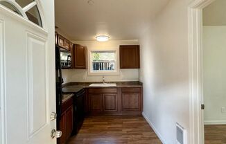 Studio, 1 bath, $1,700, Unit 1615 Myrtle Street