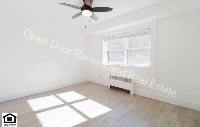 2 beds, 1 bath, 643 sqft, $995, Unit E02