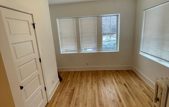 2118 Dupont Avenue S