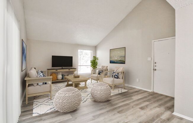 2 beds, 2 baths, 1,301 sqft, $1,095