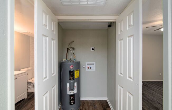 1 bed, 1 bath, 725 sqft, $725, Unit 115