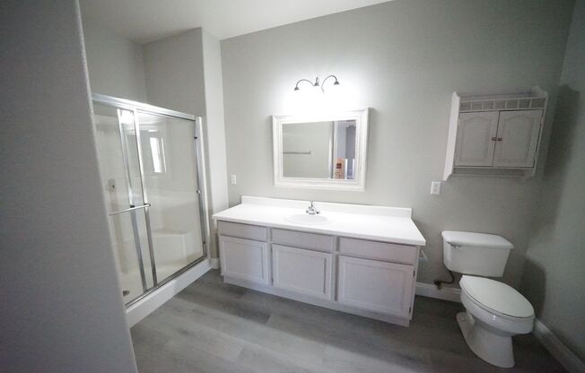 2 beds, 2 baths, $1,495, Unit Bldg #5