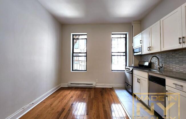 1 bed, 1 bath, $3,000, Unit 2D