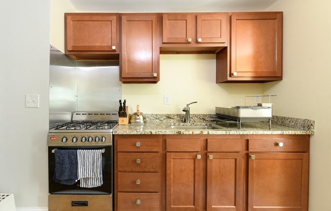 49 Laurel St 6