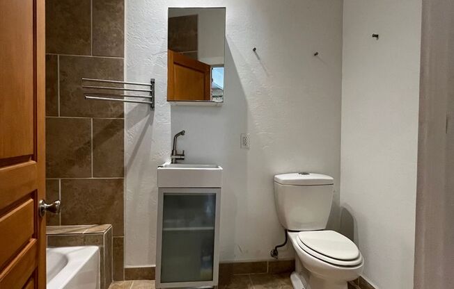 3 beds, 2 baths, $2,200