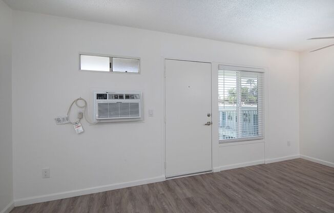 1 bed, 1 bath, $1,895, Unit 32