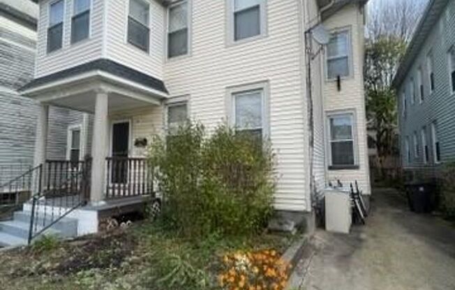 2 beds, 1 bath, 1,600 sqft, $2,200, Unit 113 Winchester Ave Unit 1