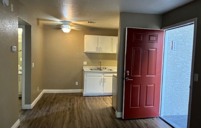 1 bed, 1 bath, 575 sqft, $1,215