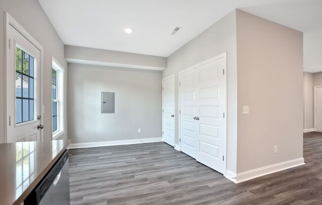 3 beds, 2.5 baths, 1,300 sqft, $1,500, Unit 41