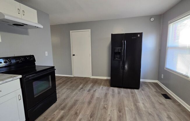 3 beds, 1 bath, $1,250