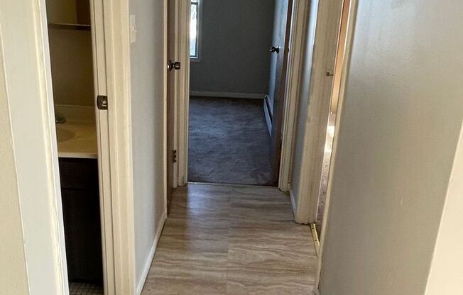 2 beds, 1 bath, 865 sqft, $1,480, Unit Building 7-3A