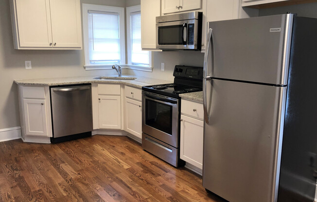 PRE-LEASING FOR AUGUST! AMAZING, ON CAMPUS LOCATION!