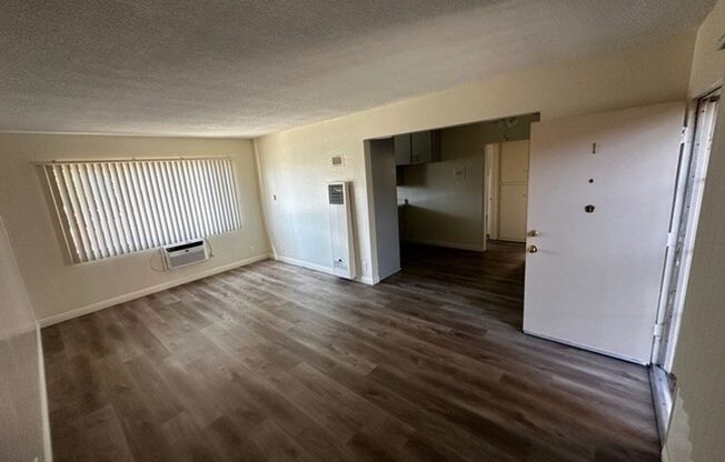 1 bed, 1 bath, 527 sqft, $1,895, Unit 01