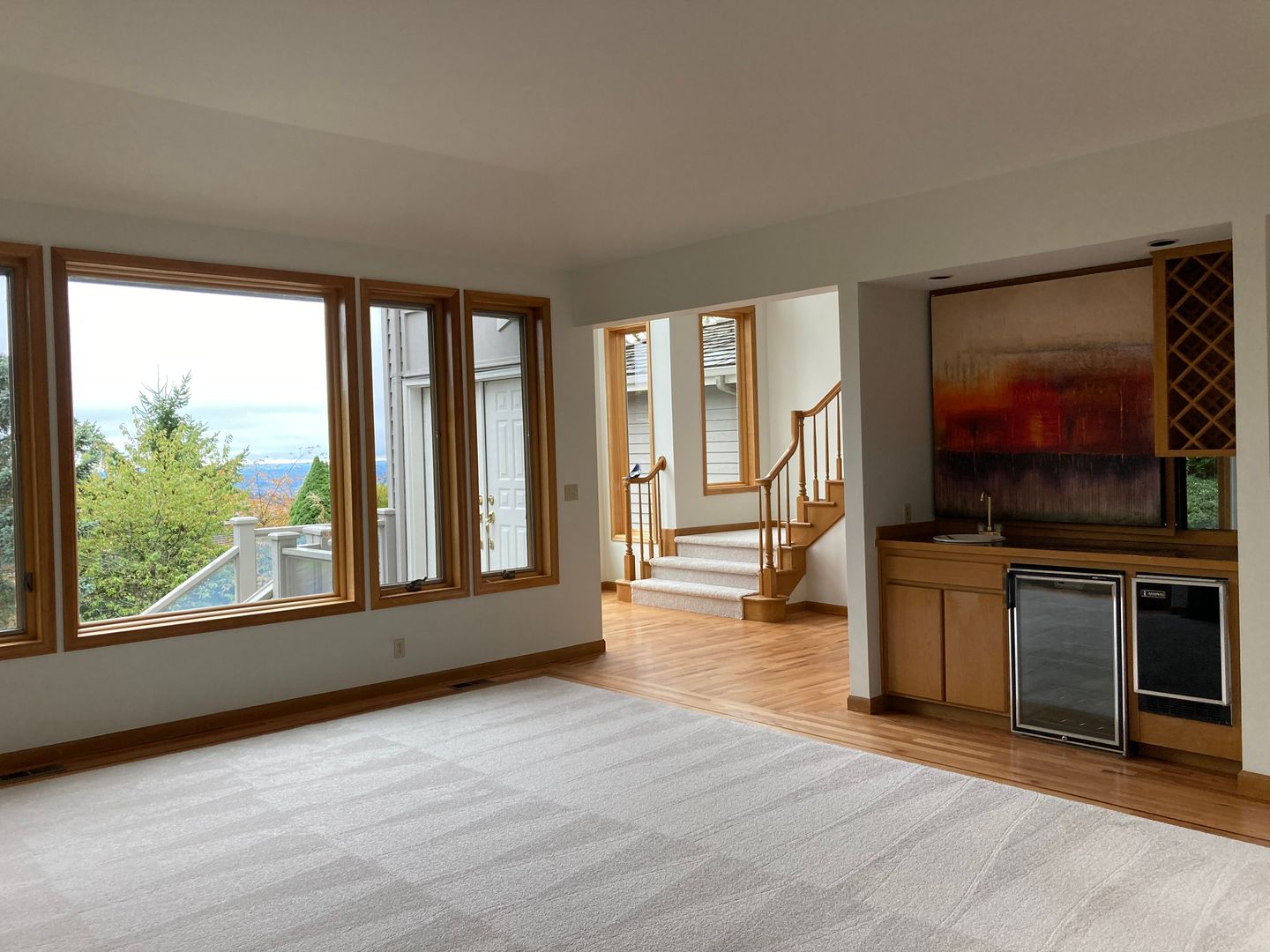 3bd/3.5ba in Summit Executive Neighborhood