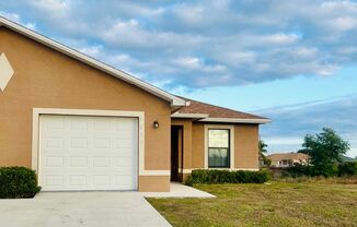 1213 NE 8th Place Cape Coral