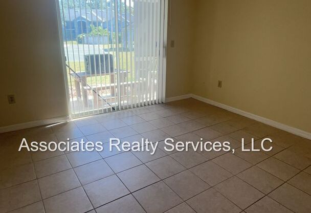 1 bed, 1 bath, $925, Unit Unit 1014