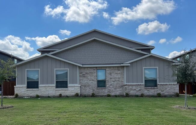 GORGEOUS 3 BEDROOM FOUR PLEX LOCATED IN MIDLOTHIAN ISD!