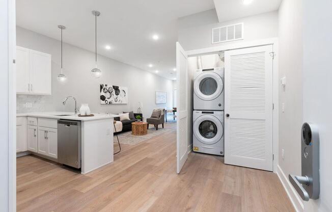 1 bed, 1 bath, $1,475, Unit 304