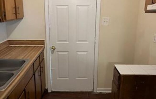 Available Now!  MOVE IN SPECIAL HALF OFF FIRST MONTHS RENT!
