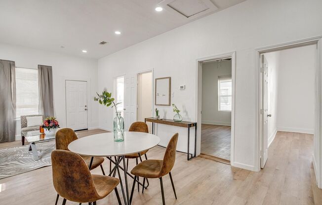 Charming Renovated 3-bedroom, 2-bathroom home!