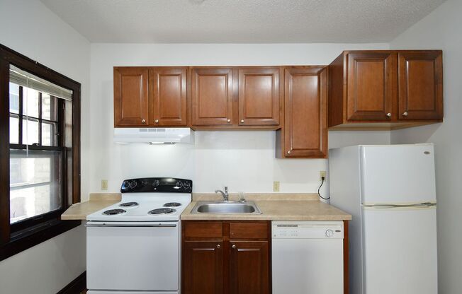 1 bed, 1 bath, 420 sqft, $945, Unit 7 - 06
