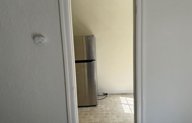 Studio, 1 bath, 480 sqft, $1,395, Unit 15