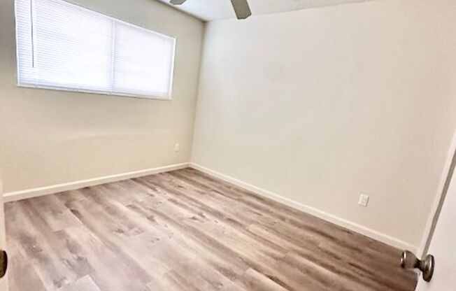 2 beds, 1 bath, $2,000, Unit 08