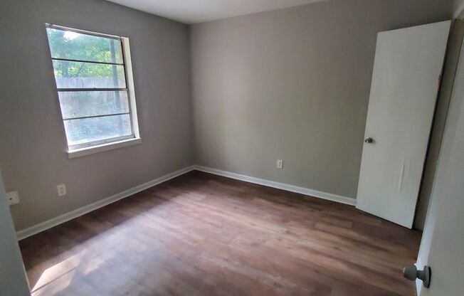 2 beds, 1 bath, 800 sqft, $695, Unit Apt 15