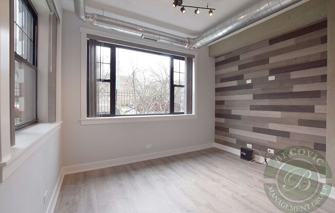 1 bed, 1 bath, 338 sqft, $1,900, Unit 115