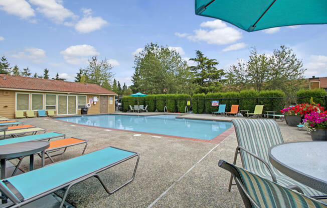 Taluswood Apartments Pool | Apartments In Mountlake Terrace, WA | Taluswood Apartments