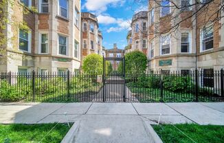 877 W Cornelia Ave