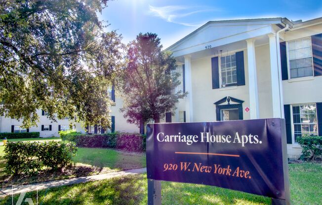 Carriage House Apts