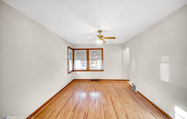 3 Bed 2 Bath is West Elsdon neighborhood of Chicago