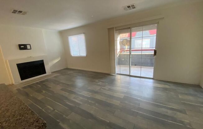 1 bed, 1 bath, $1,250, Unit # 2059