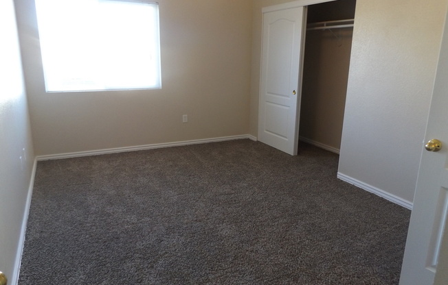 2 beds, 2 baths, $1,400