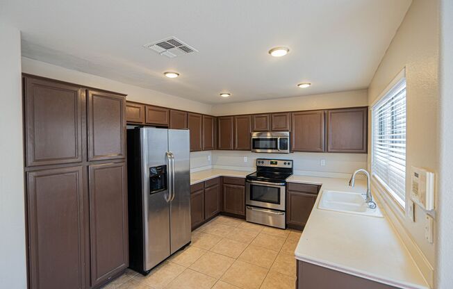 4 Bed/3 Bath in Sonoma Ranch!