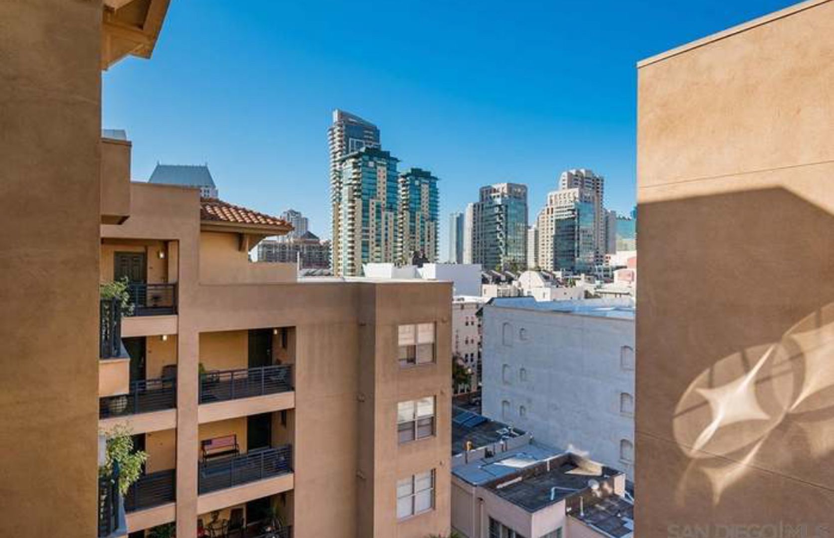 1 bed/1 bath condo unit
