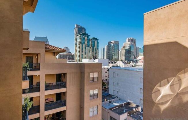 1 bed/1 bath condo unit