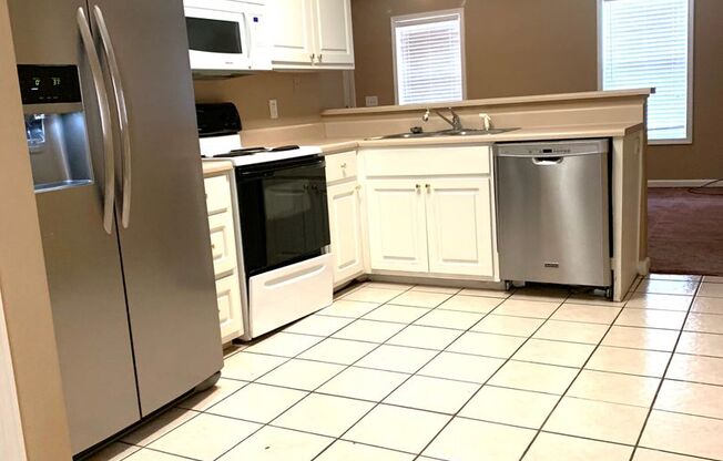 1951 Rock Ledge Court Auburn, AL 36832